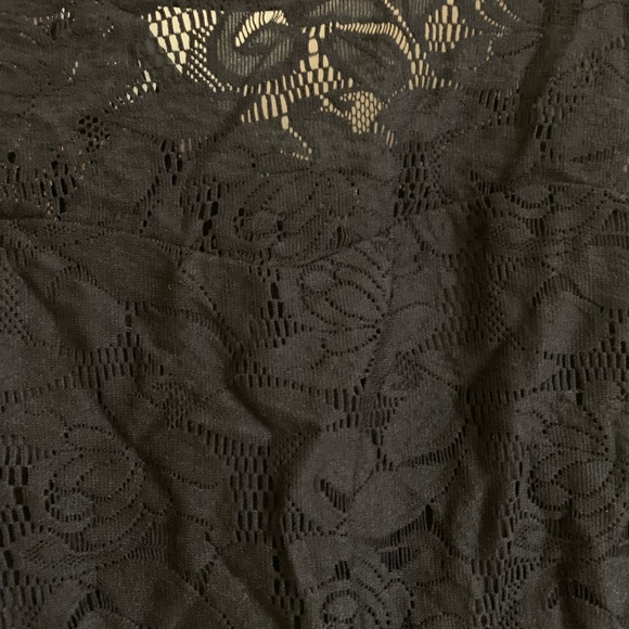 Black lace dress - Picture 4 of 5